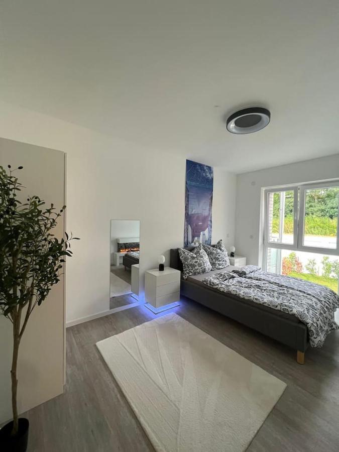 Luxurioeses Apartment,Neubau, 4 Personen, Parkplatz, Griechischer Stil Bochum Luaran gambar