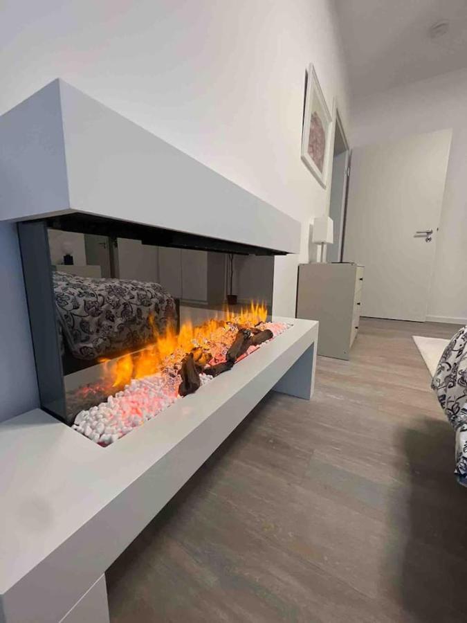 Luxurioeses Apartment,Neubau, 4 Personen, Parkplatz, Griechischer Stil Bochum Luaran gambar